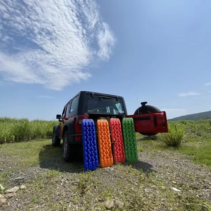 Траки для бездорожья: снего-грязезацепы для авто
