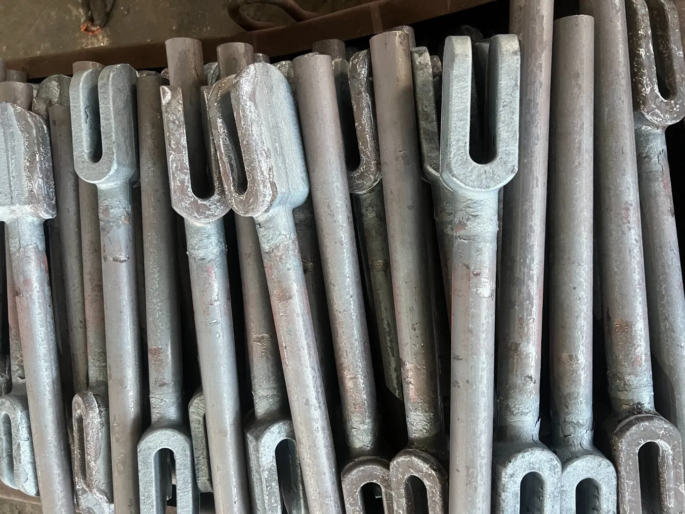 Precision Forged Connecting Rods for Automotive Applications