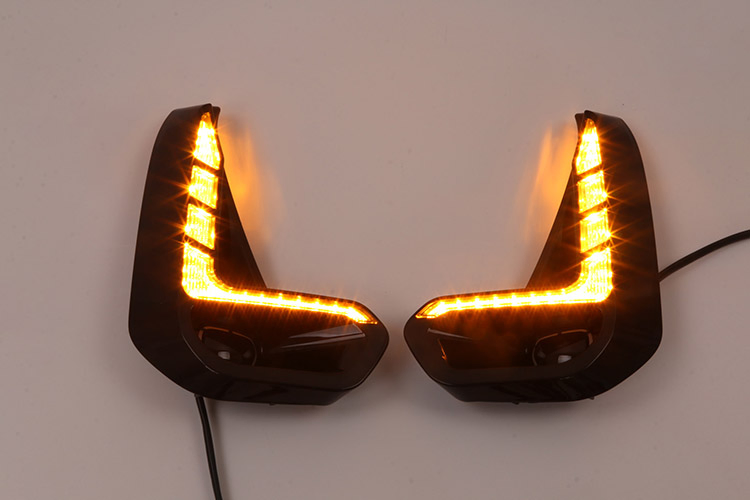 Противотуманная фара LED для Toyota Hilux Revo 2021