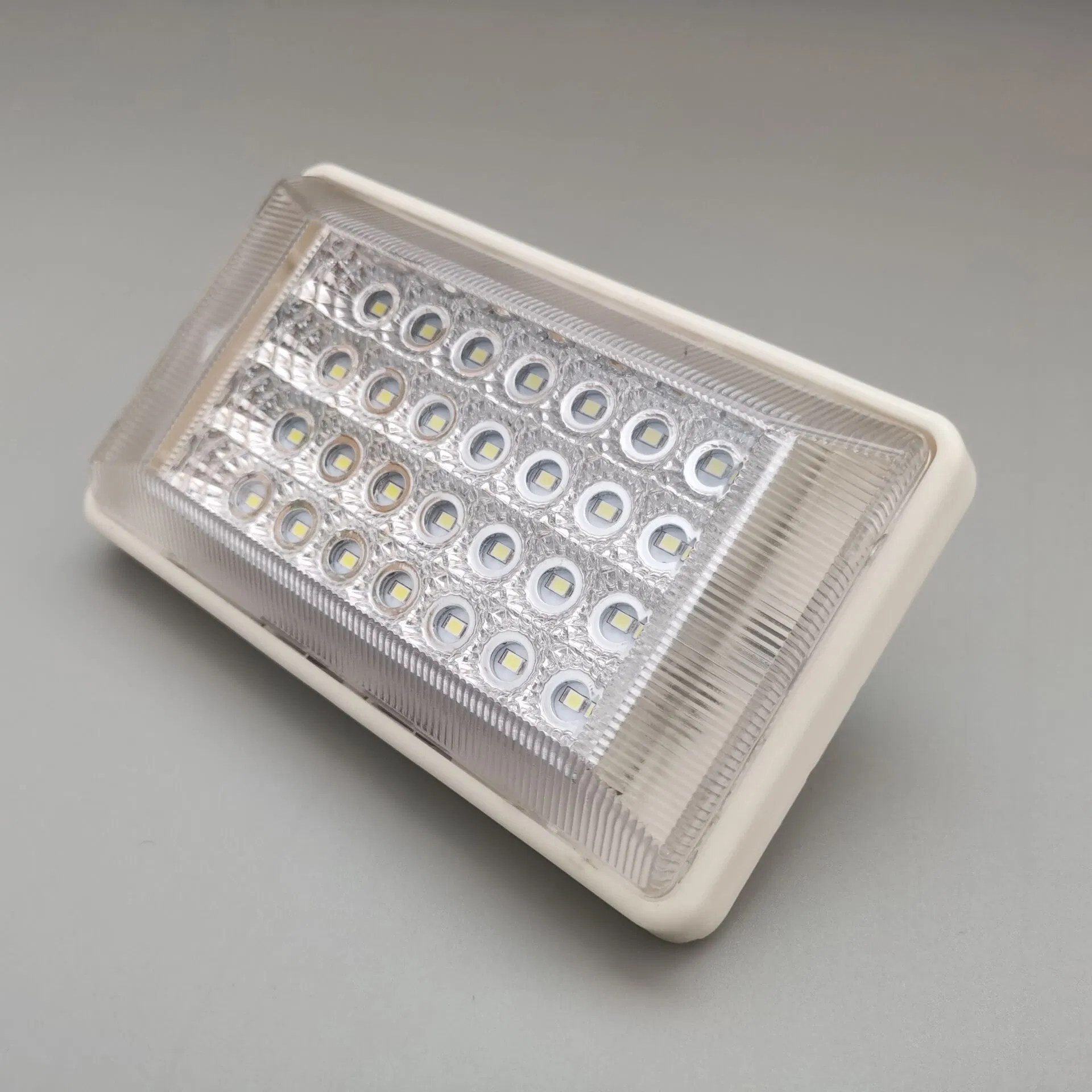 Светодиодная лампа для салона автомобиля DB-TP14-083