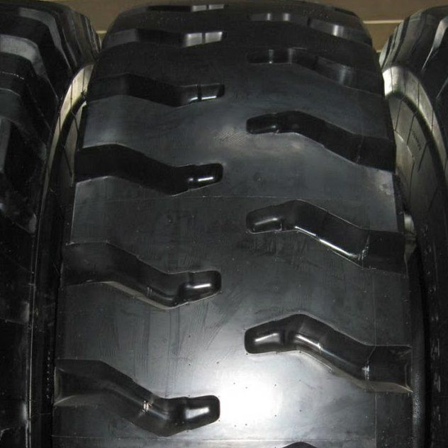 Durable Hilo 18.00r33 21.00r33 Steel Radial OTR Tires E4 Pattern for Mining Haul Trucks and Quarry Equipment