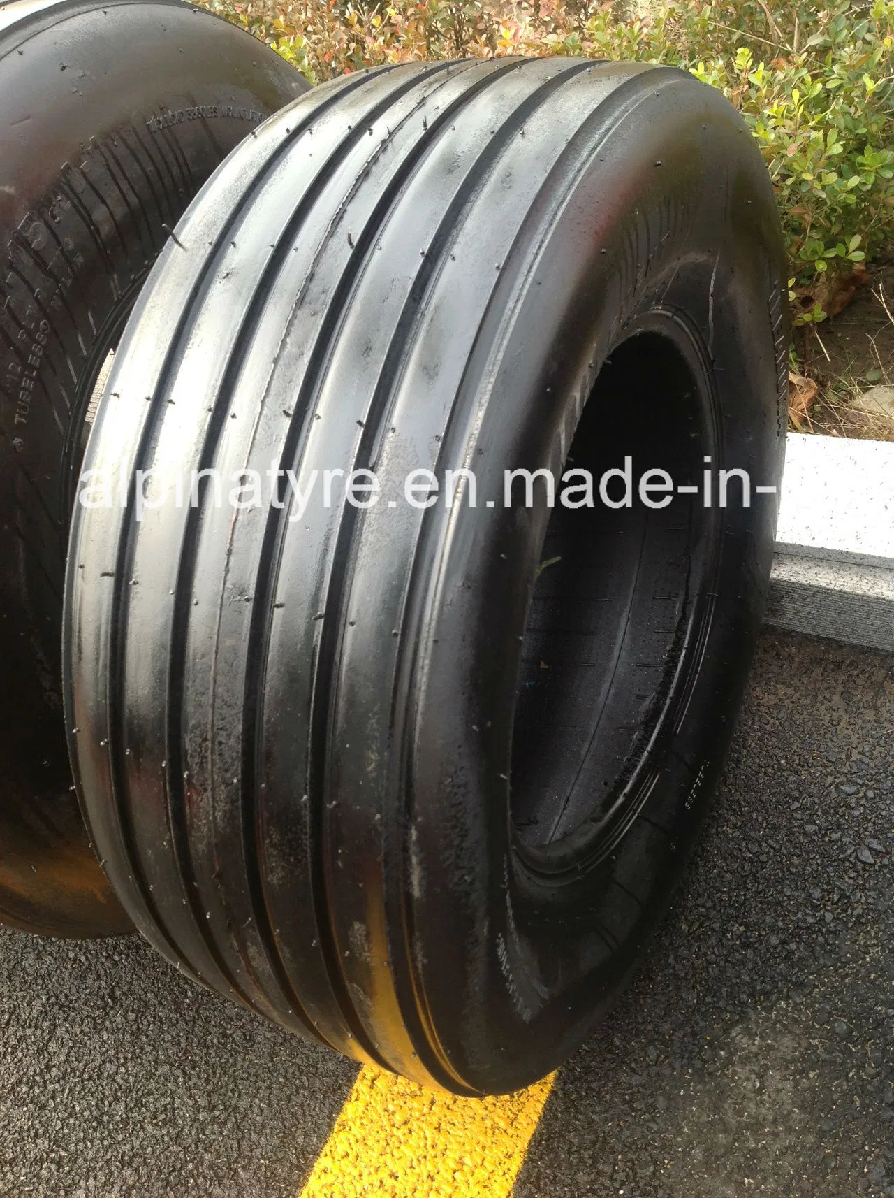 Alpina Brand Agriculture Tire, Farm and Tractor Tire 11.2-24, 14.9-24, 16.9-30