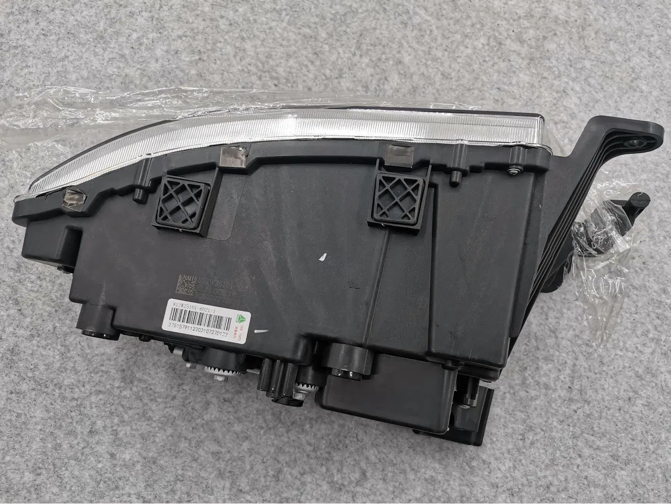 Фара правая LED для Sinotruk HOWO Sitrak Styer (812W25101-6022)