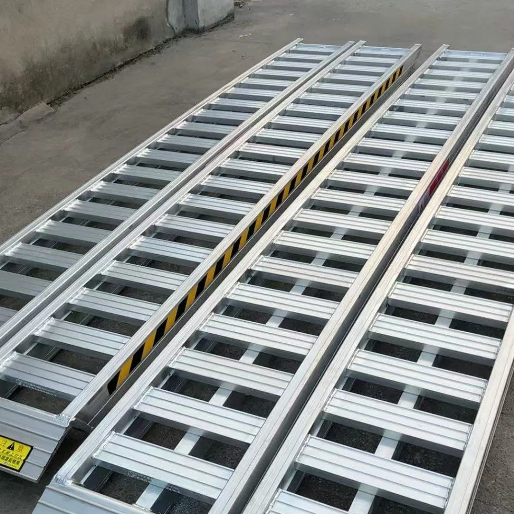 3 Supports Truck Aluminum Ramp 3 Beams Lightweight Aluminium Ladders 4 Meters for Loading 8 Tons for Excavator Machines Harvesters