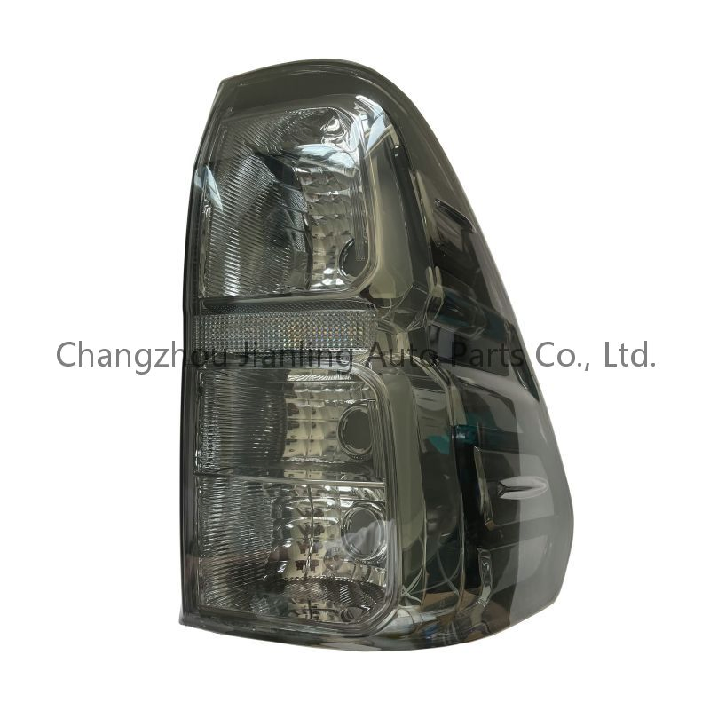 Hilux Spare Parts 81550-0K261 81560-0K261 Tail Light for Toyota Hilux Revo 2014 2015