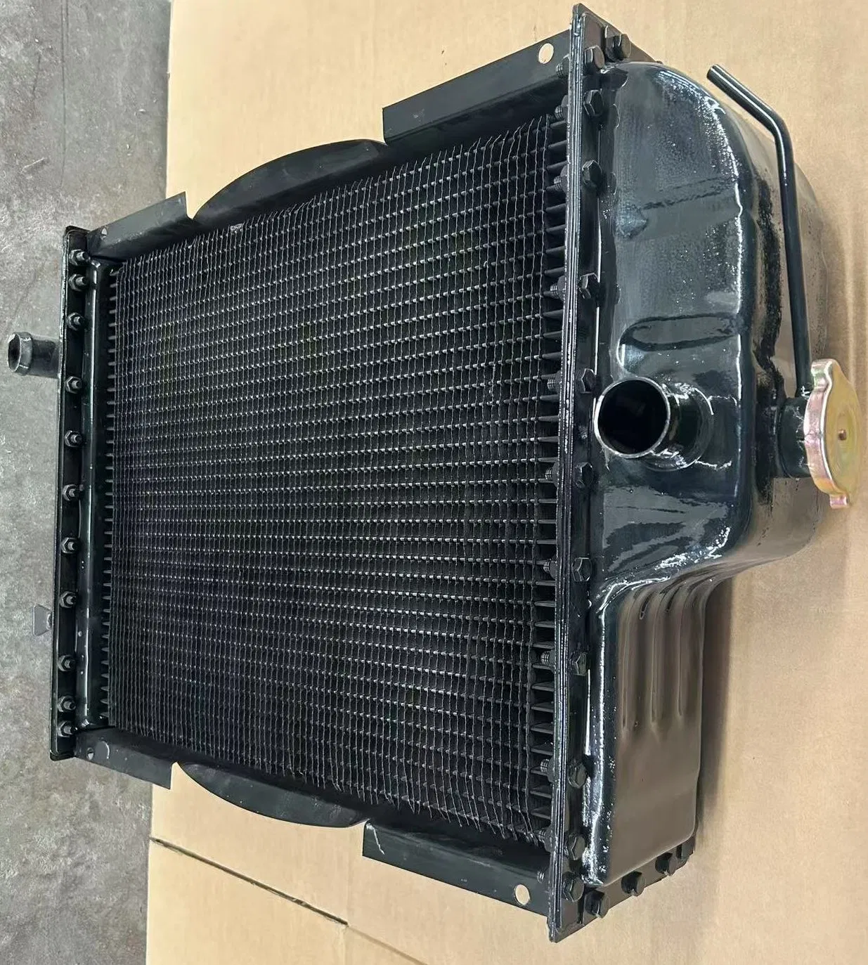 Радиатор для тракторов МТЗ 80, 82, 70Y/70P