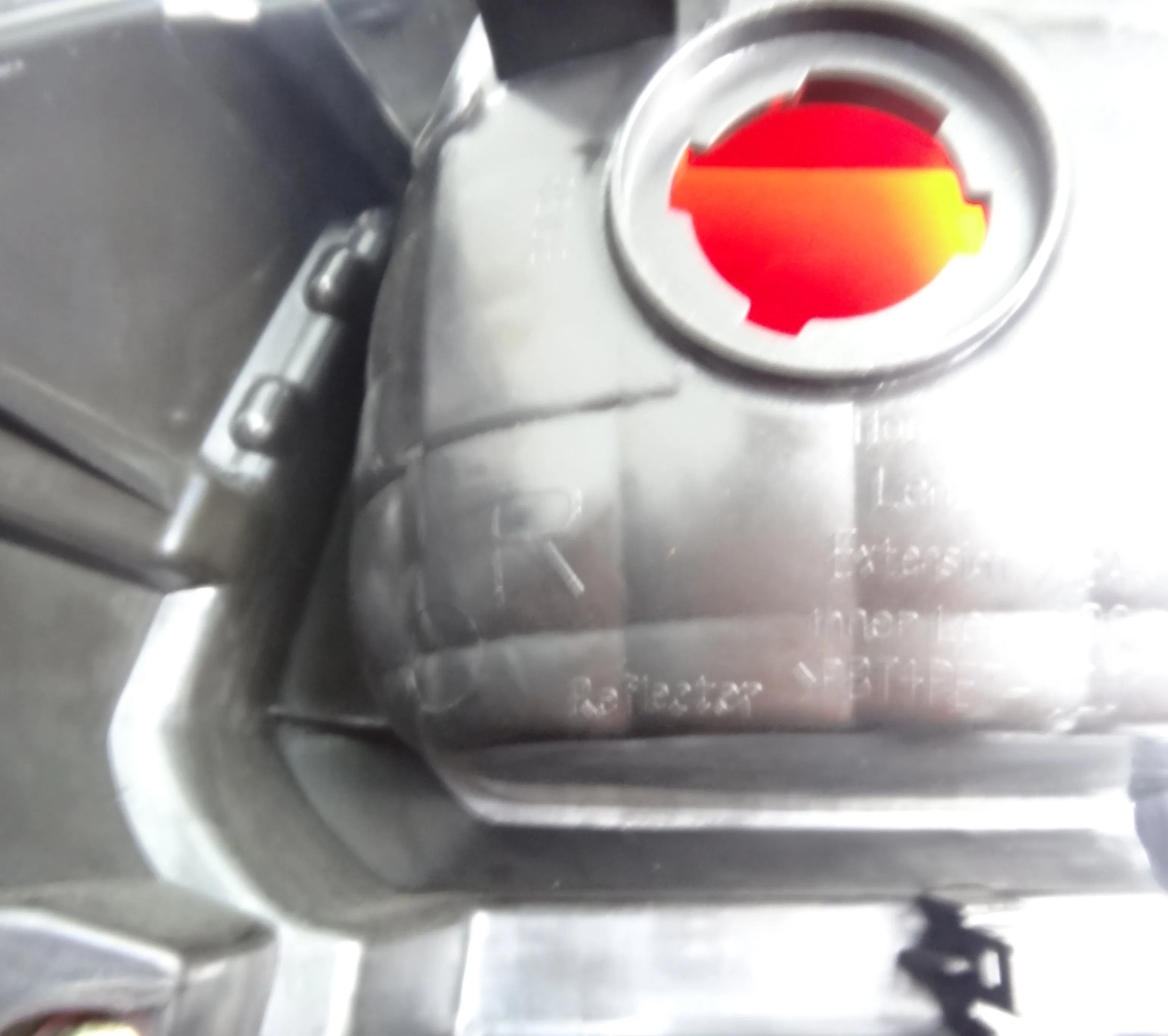 Auto Parts Right Tail Light for Hilux Revo 2016 81550-0K260