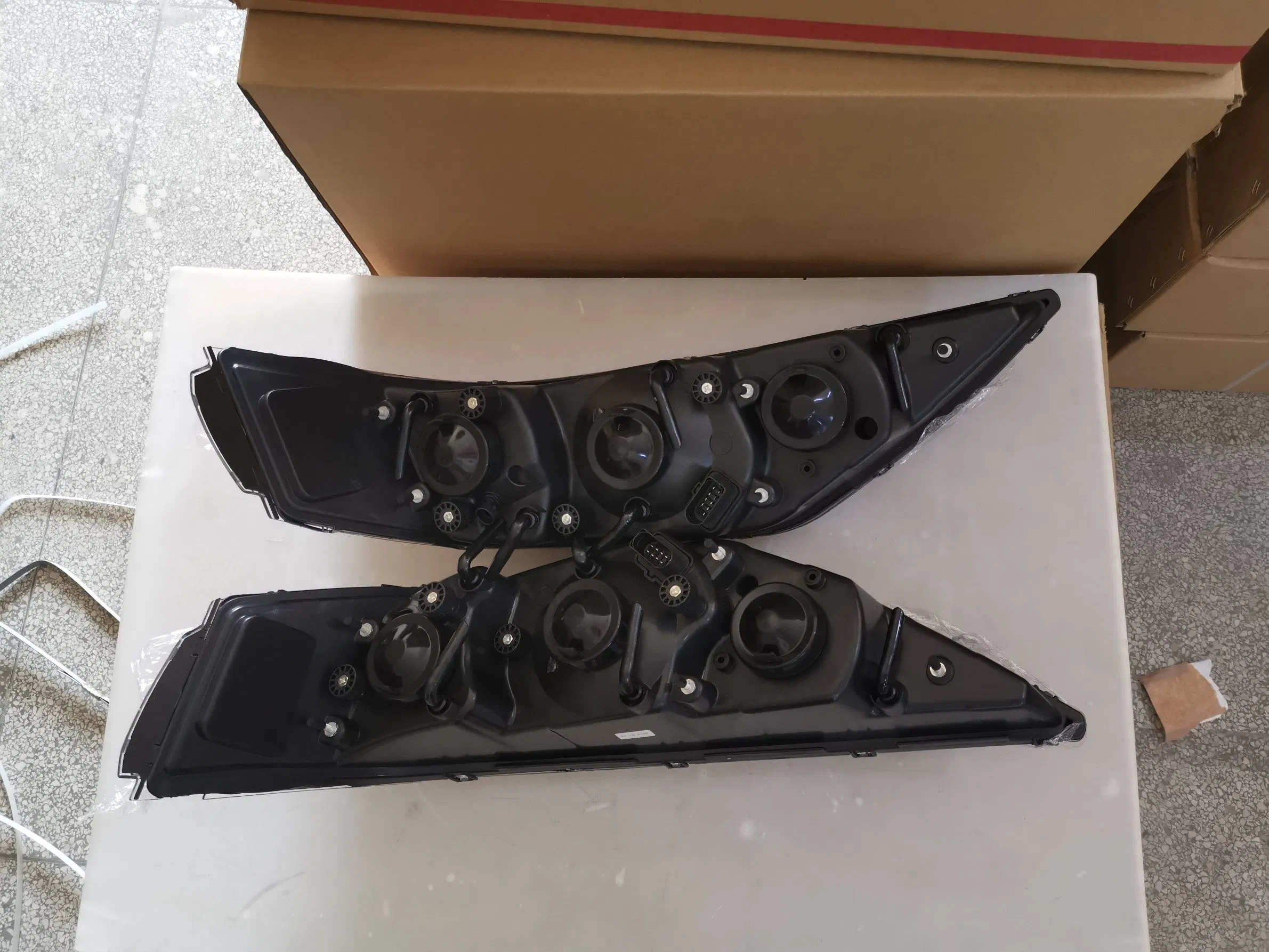 Передняя комбинированная фара Marcopolo G7 Bus