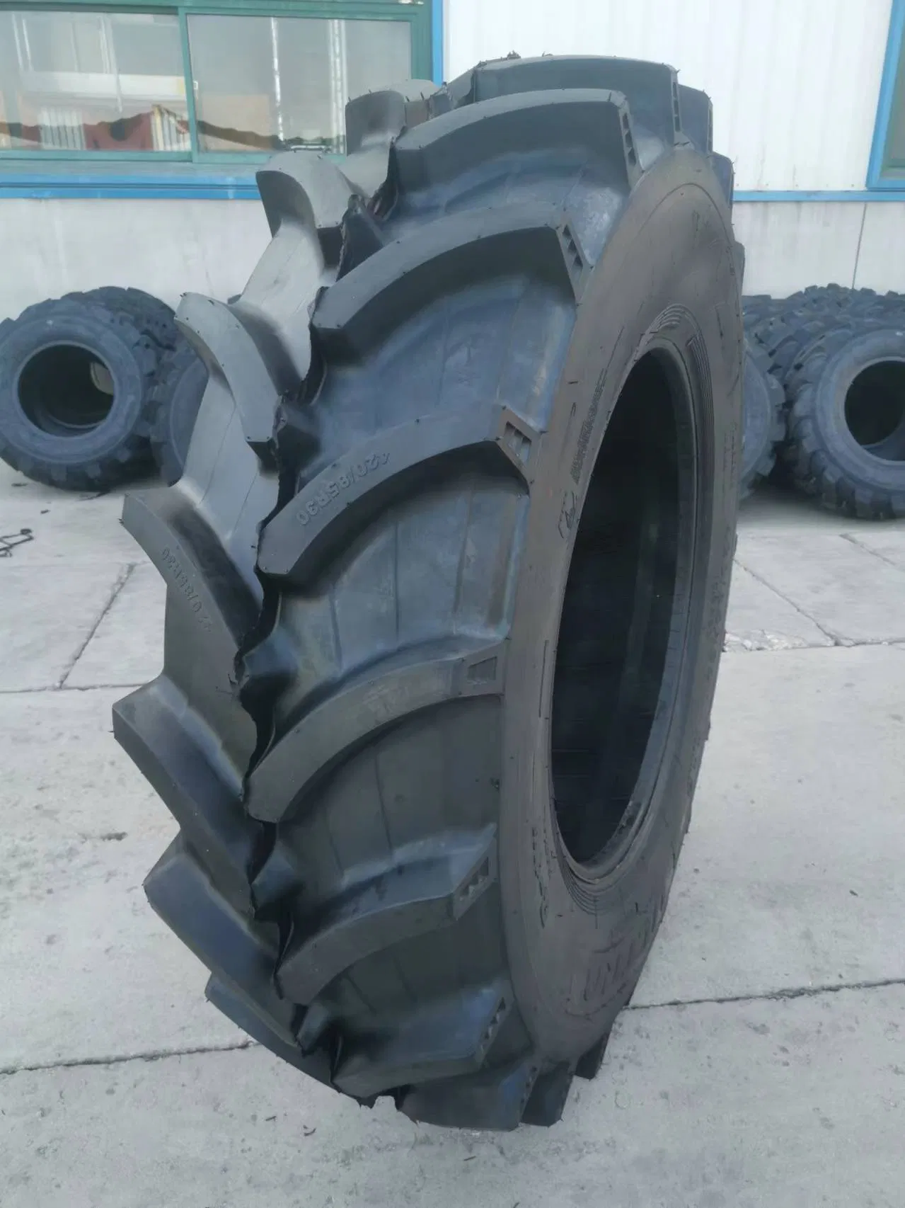 Radial Agricultural Tyres, Agriculture Agr Radial Tractor Tire R1w 520/85r38 460/85r38 420/85r28 380/85r28 460/85r34 650/65r42 Radial Tyres