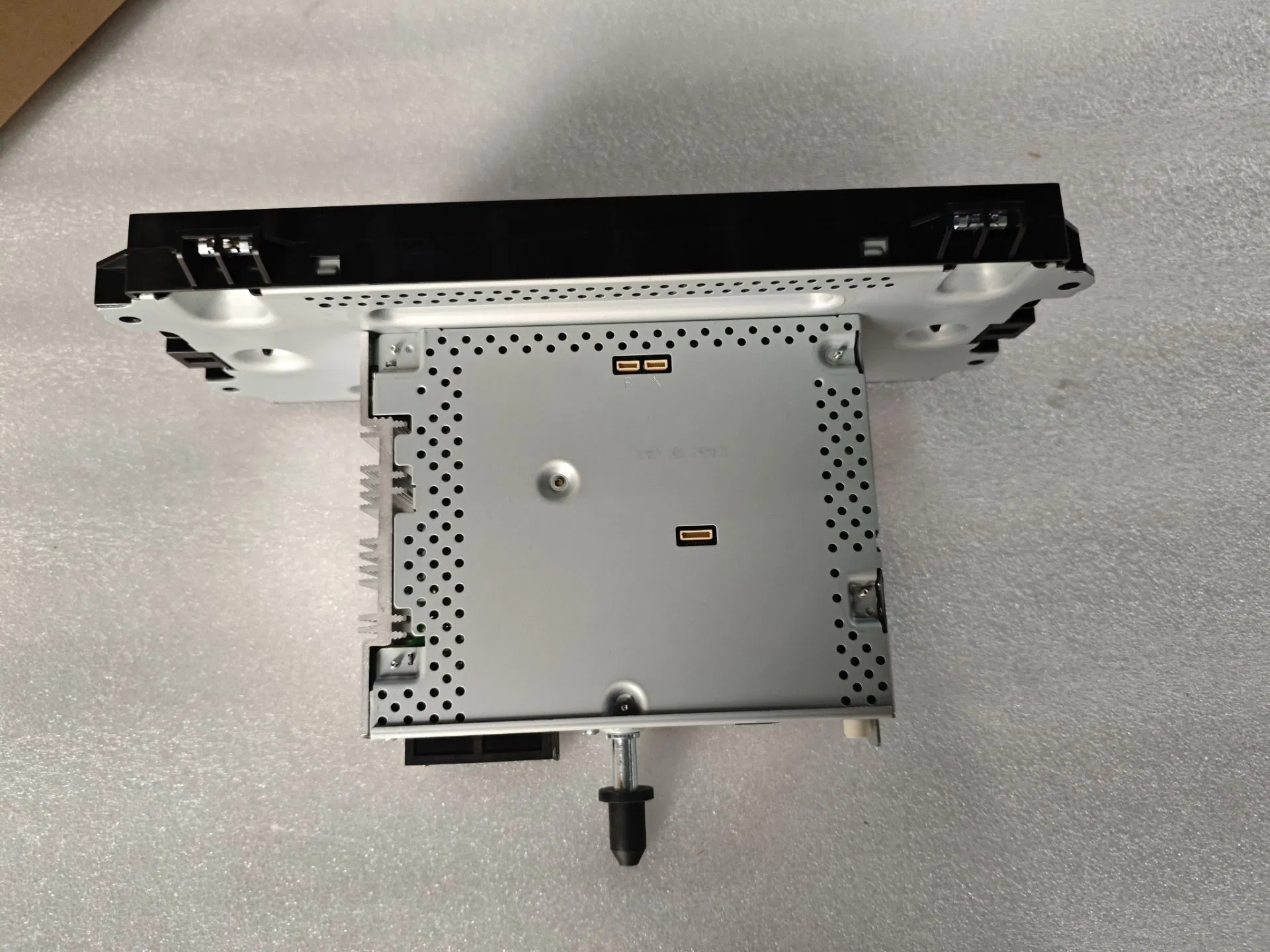 Original Auto Color Stereo FM/Am Module for Mg Spare Parts Wholesale 10777603