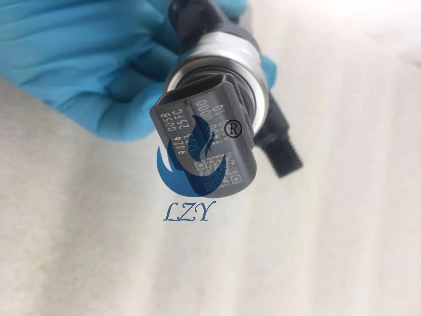 Diesel Engine Common Rail Injector for Mitsubishi Series 1465A041/095000-560# (1465A054/095000-576#)