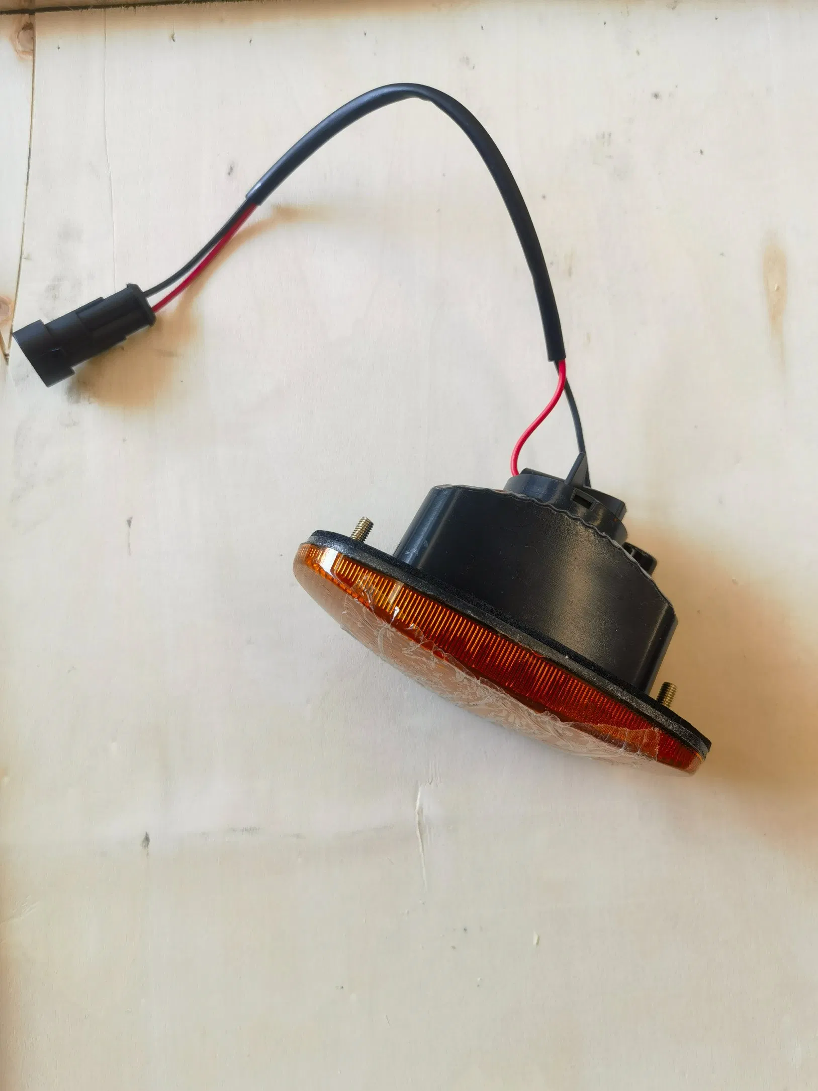 Поворотник задний Delong DZ96189812110 для грузовиков