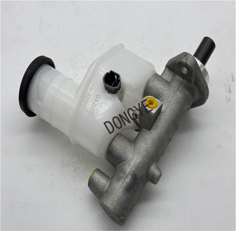 Главный тормозной цилиндр 47201-05080 для Toyota