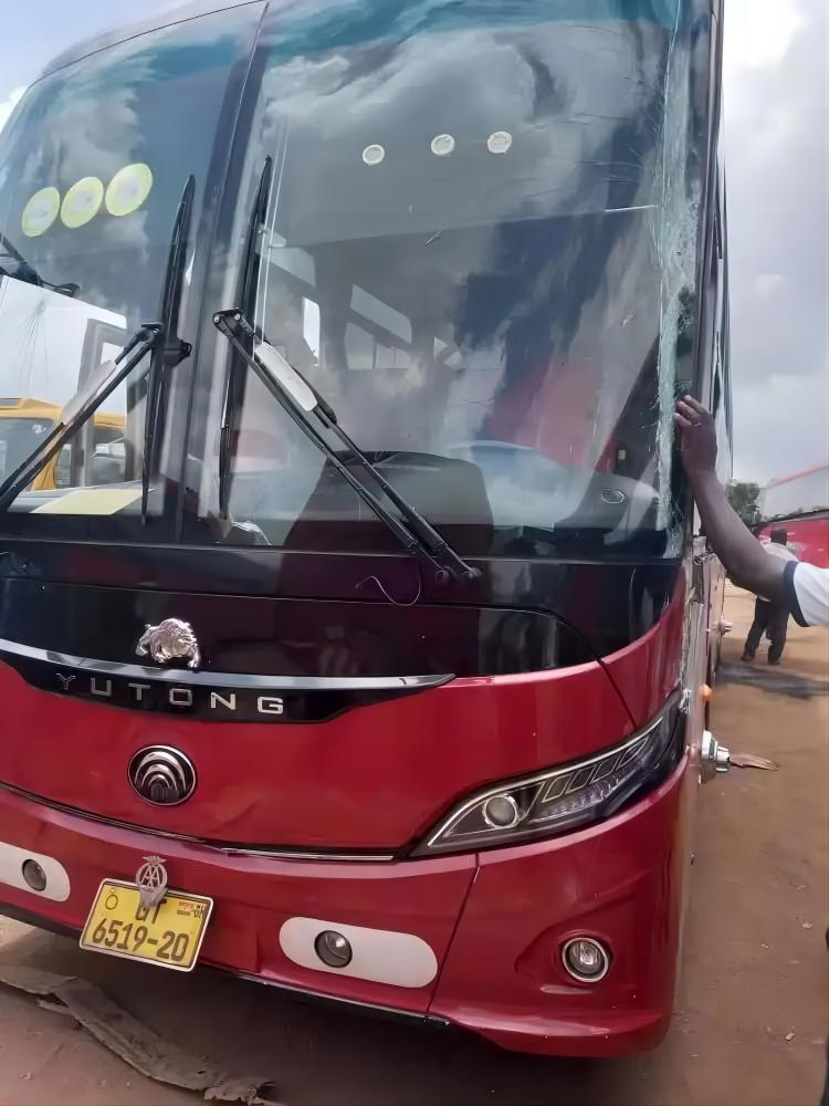 Bus Front Windshield Glass for Yutong Zk6128h for Ghana
