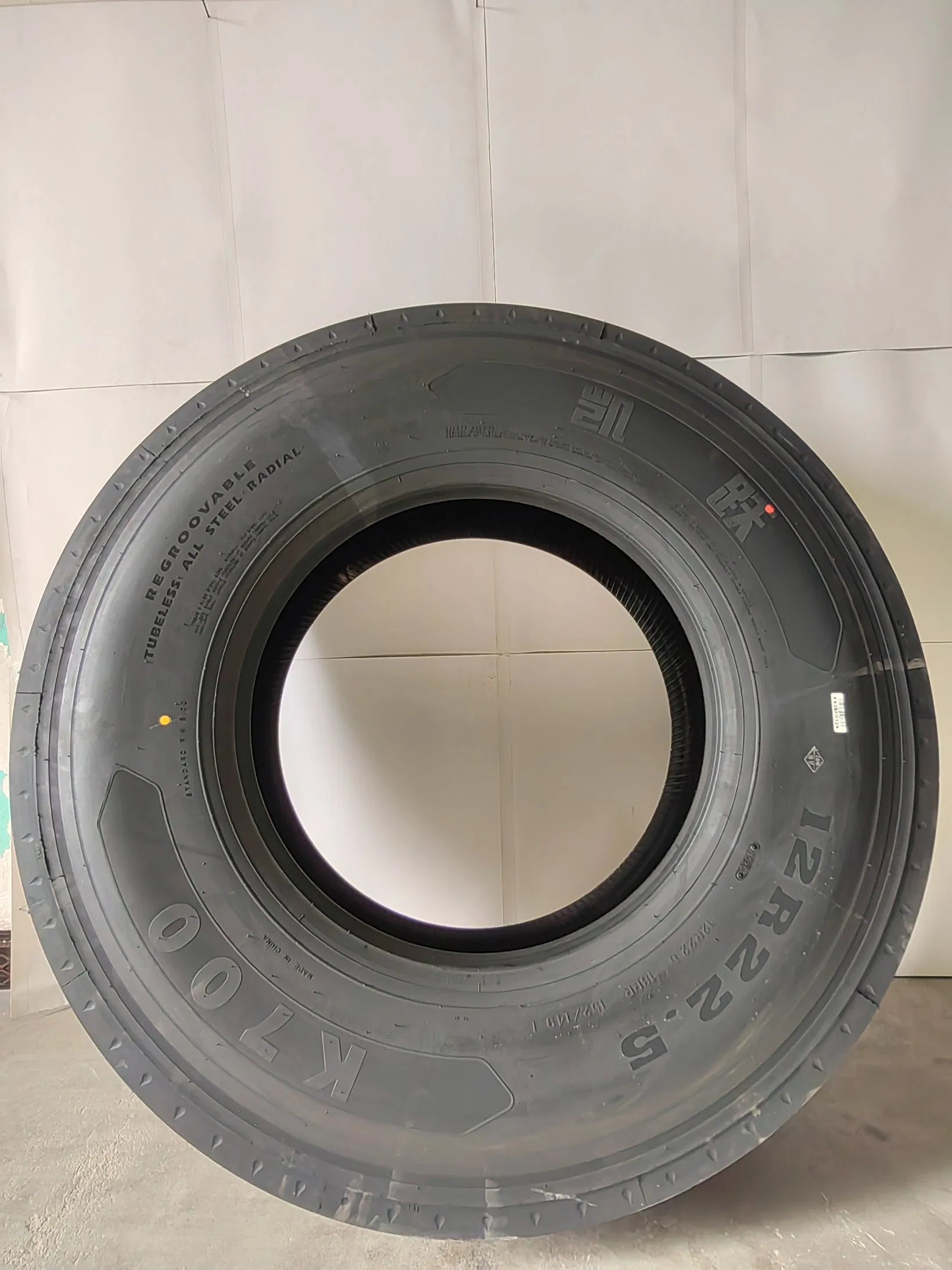 Truck Tire12r22.5 Truck Tire Constancy Heat-Resistant Truck Tires for Middle East Market High Load 18pr Anti-Burst Technology