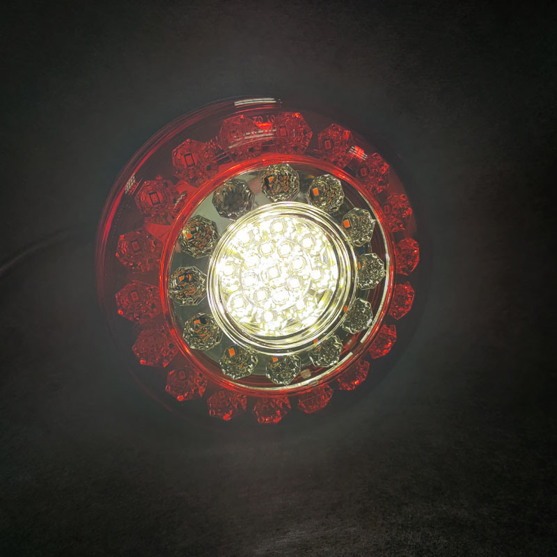 LED Light Truck Tail Light with E-MARK/Adr Lt111