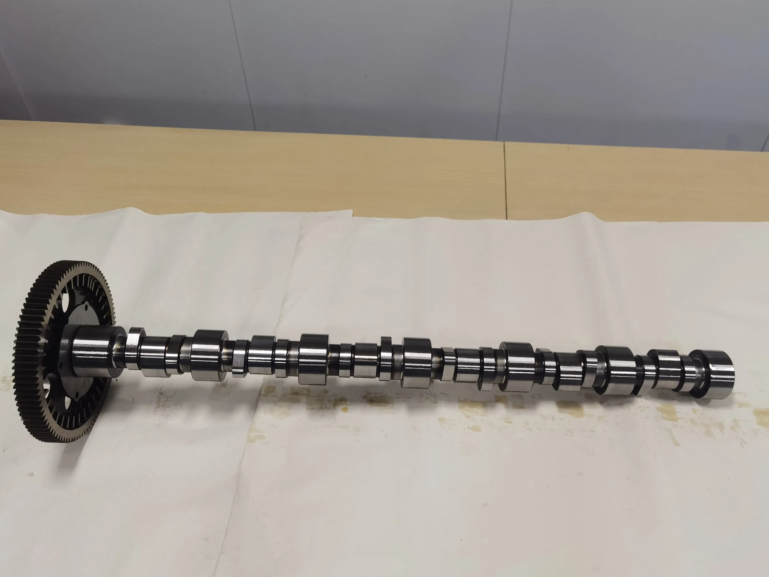 Распредвал дизельного двигателя Caterpillar C11 C13