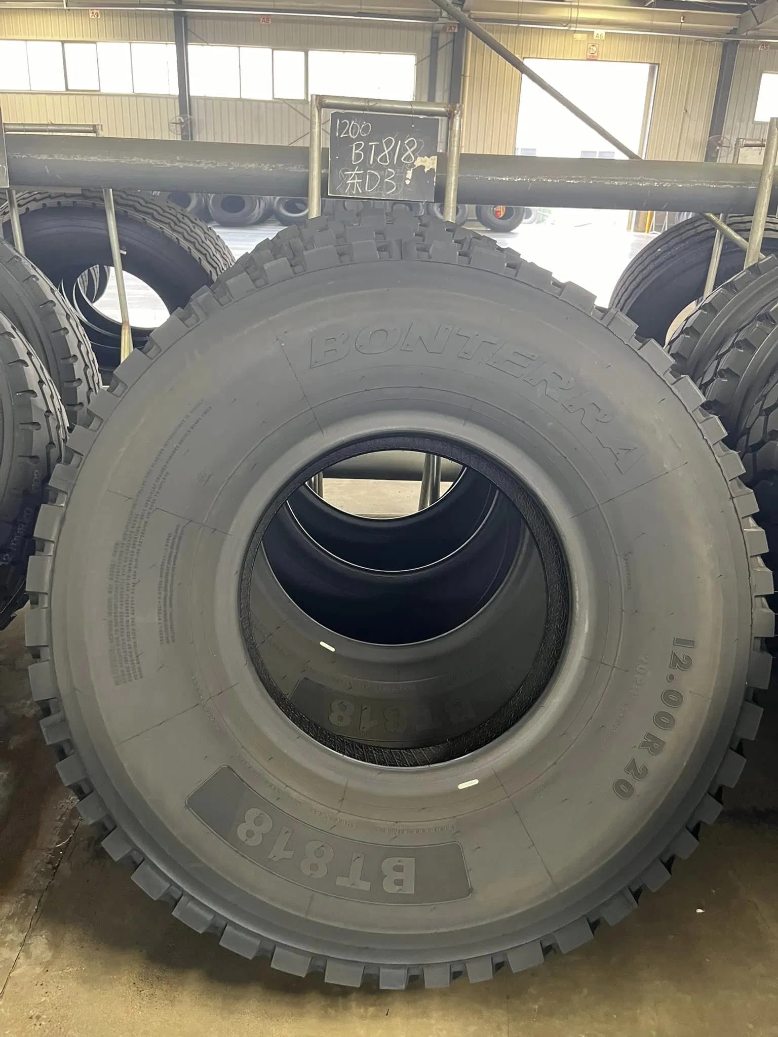 Old Zagzig Truck Tyre 10.00r20 12.00r20 315/80r22.5 Bonterra Brand TBR