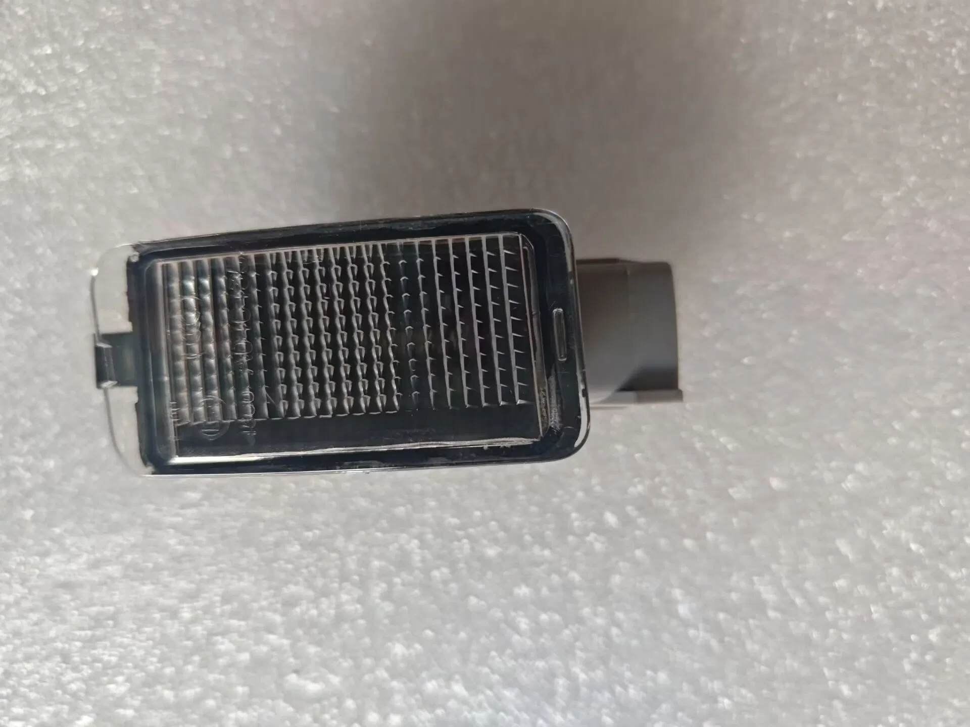 Фонарь подсветки номерного знака Maxus C00309677