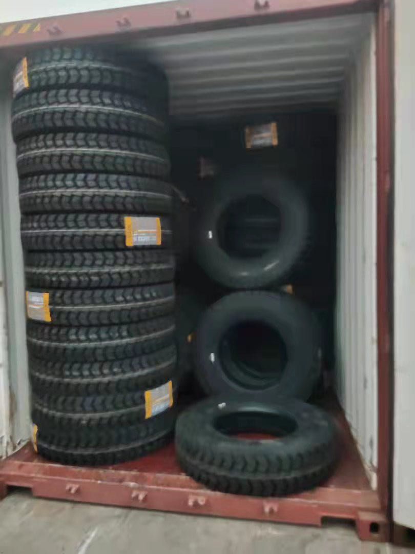 Aeolus Windpower Truck Bus Tire Factory 11r22.5 12r22.5 ADC53 TBR