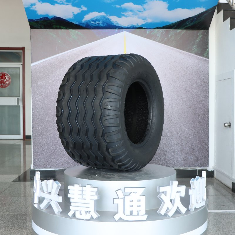 12.5/80-15.3imp Grain Truck Tire with Ht702 Pattern