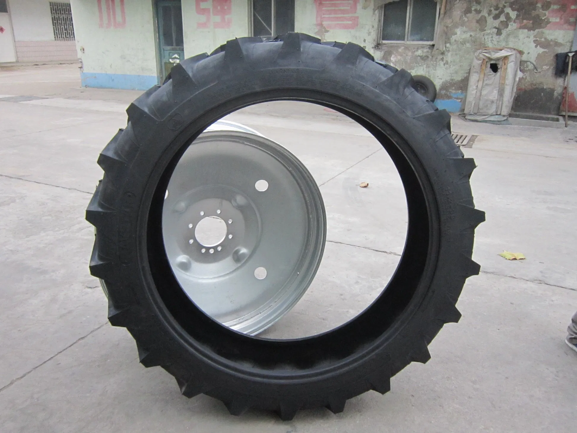 11.2-38 Irrigation Tyre and Wheel Set for Pivot Center Irrigation System
