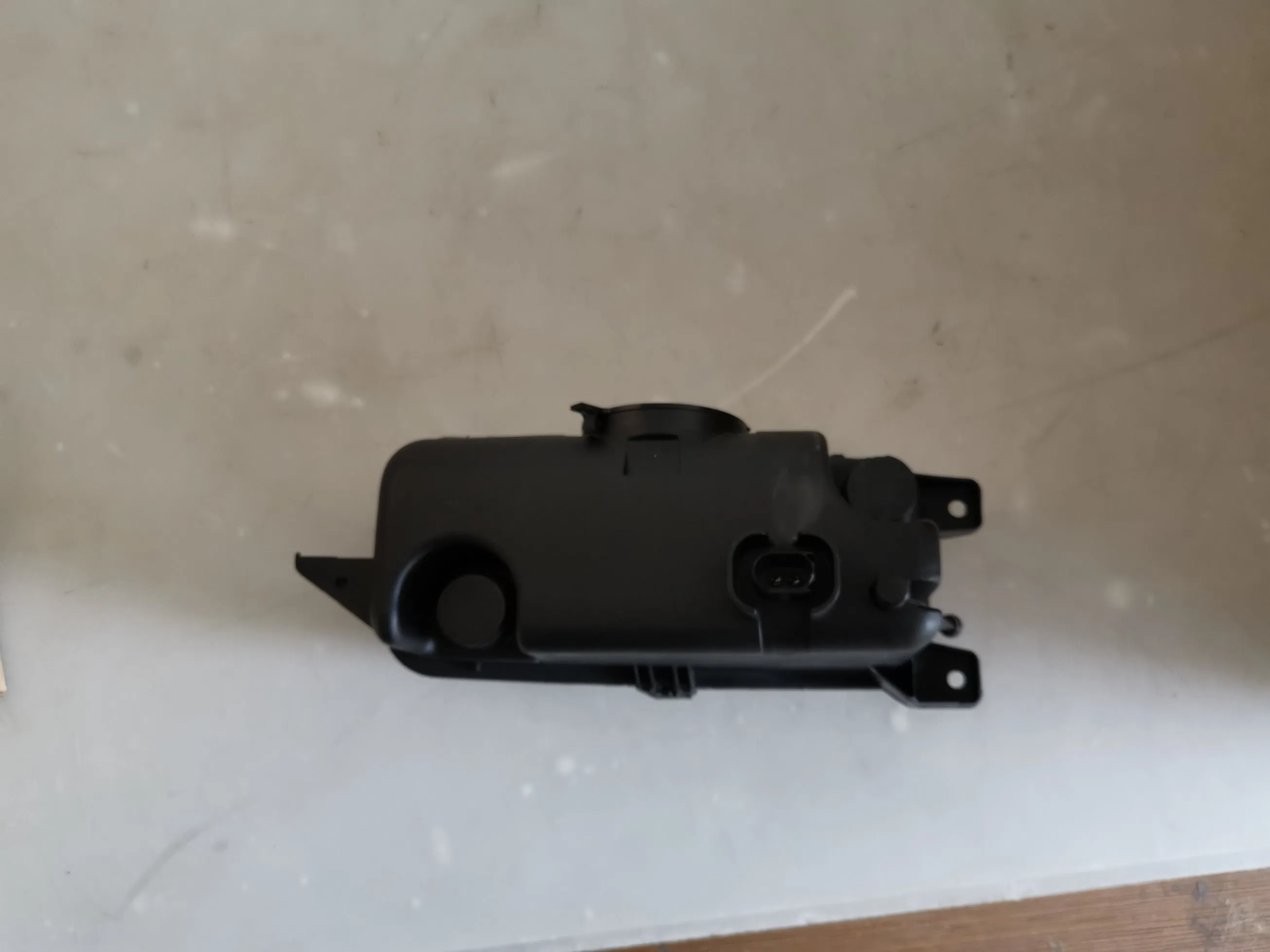 Противотуманная фара Mercedes Actros MP2/MP3 9438200056/9438200156