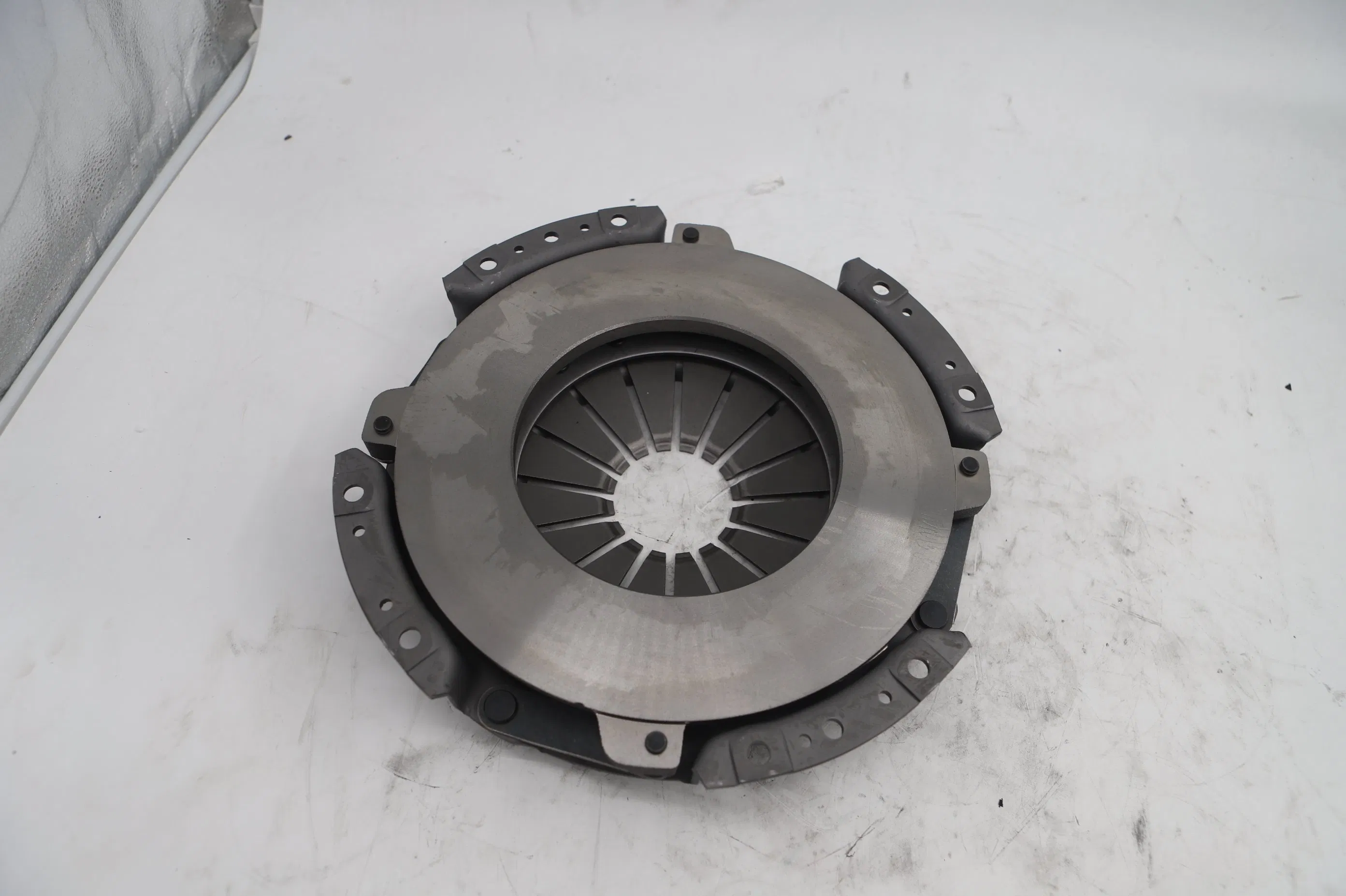 Крышка сцепления Sinotruck Heavy Duty 330x190x365