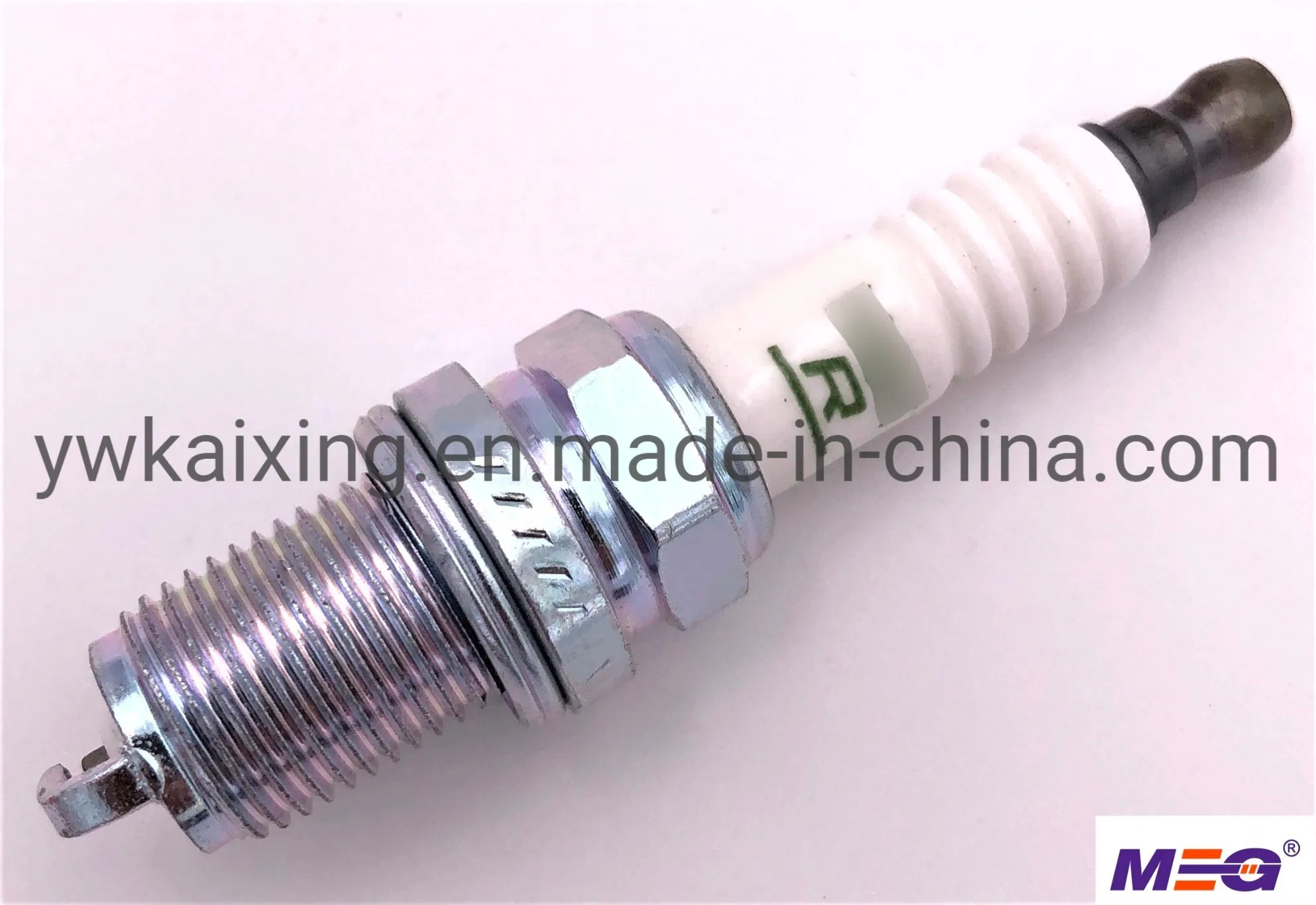 Свеча зажигания NGK BKR6EYA-11 (4073/4195)