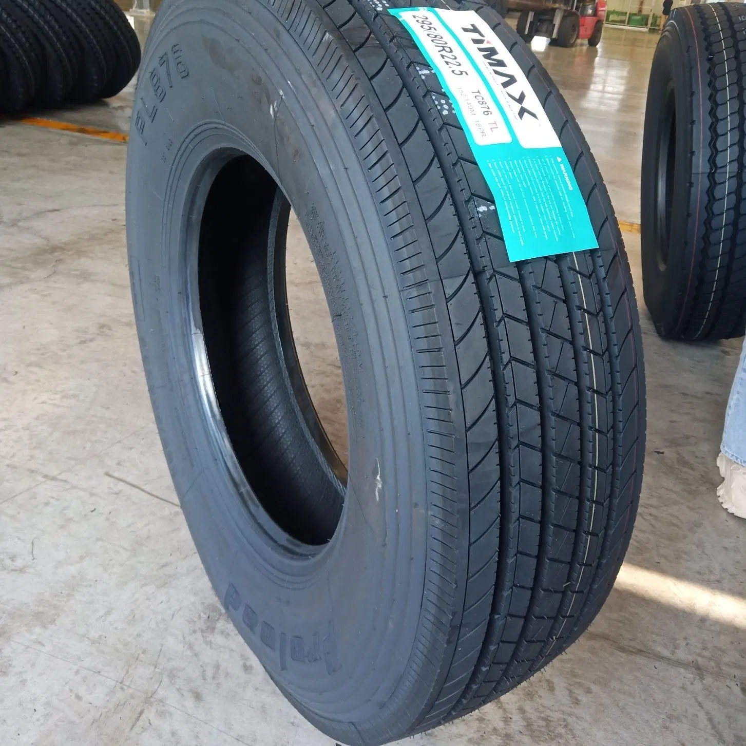 Truck Tire for Sale Factory-Priced Chinese Timax Brand in Sizes Summer Tires 2954520 215/60r16 Tyres 12r20on Highway