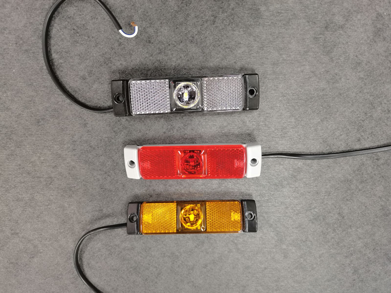 Боковой габаритный светодиодный фонарь LT521 для грузовиков 12V/24V