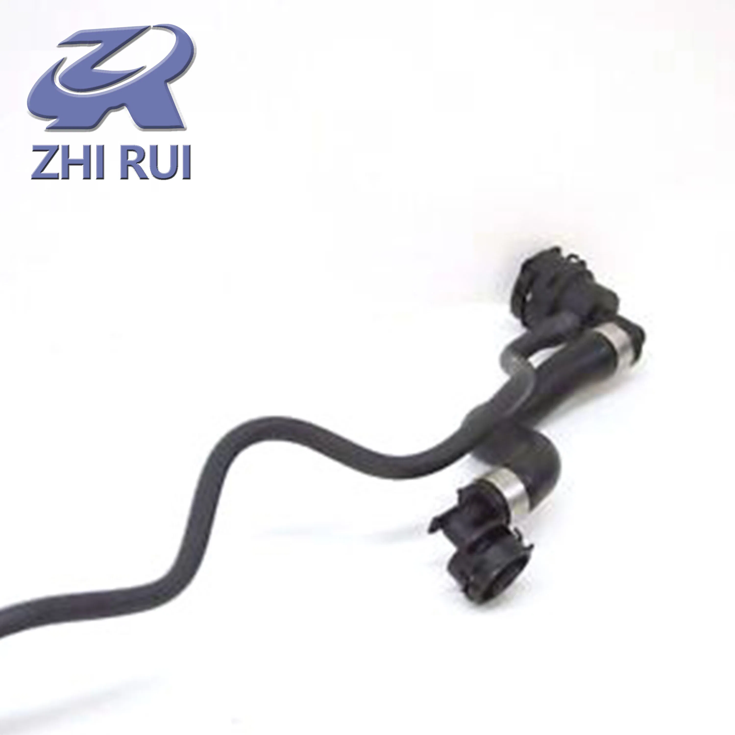 Патрубок системы охлаждения Mercedes-Benz C260L