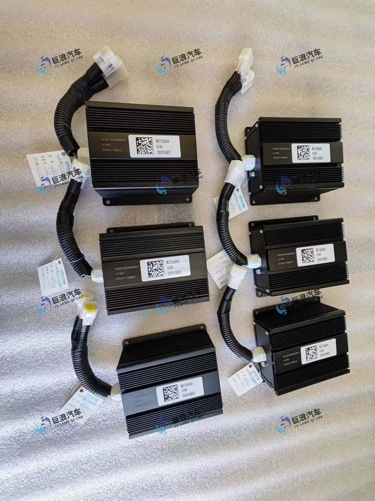 Good Price Sinotruk HOWO Sitrak High Quality Wg9720580004 24V12V Transformer Four Outputs