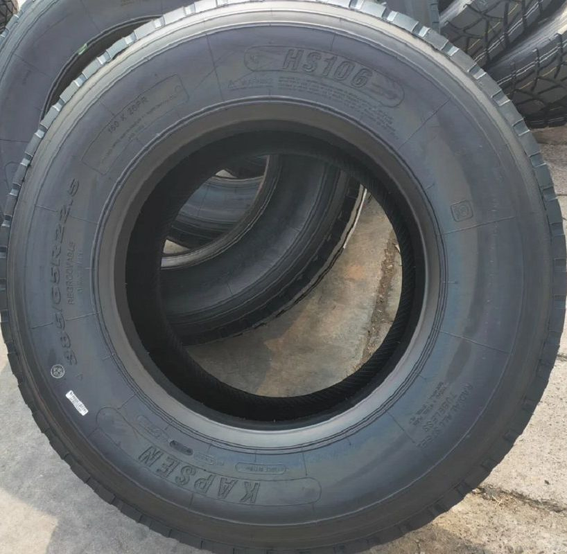 Low Rolling Resistance Truck Steer Tire, Fuel-Saving Compound Technology, Helping Fleets Reduce Operating Costs.