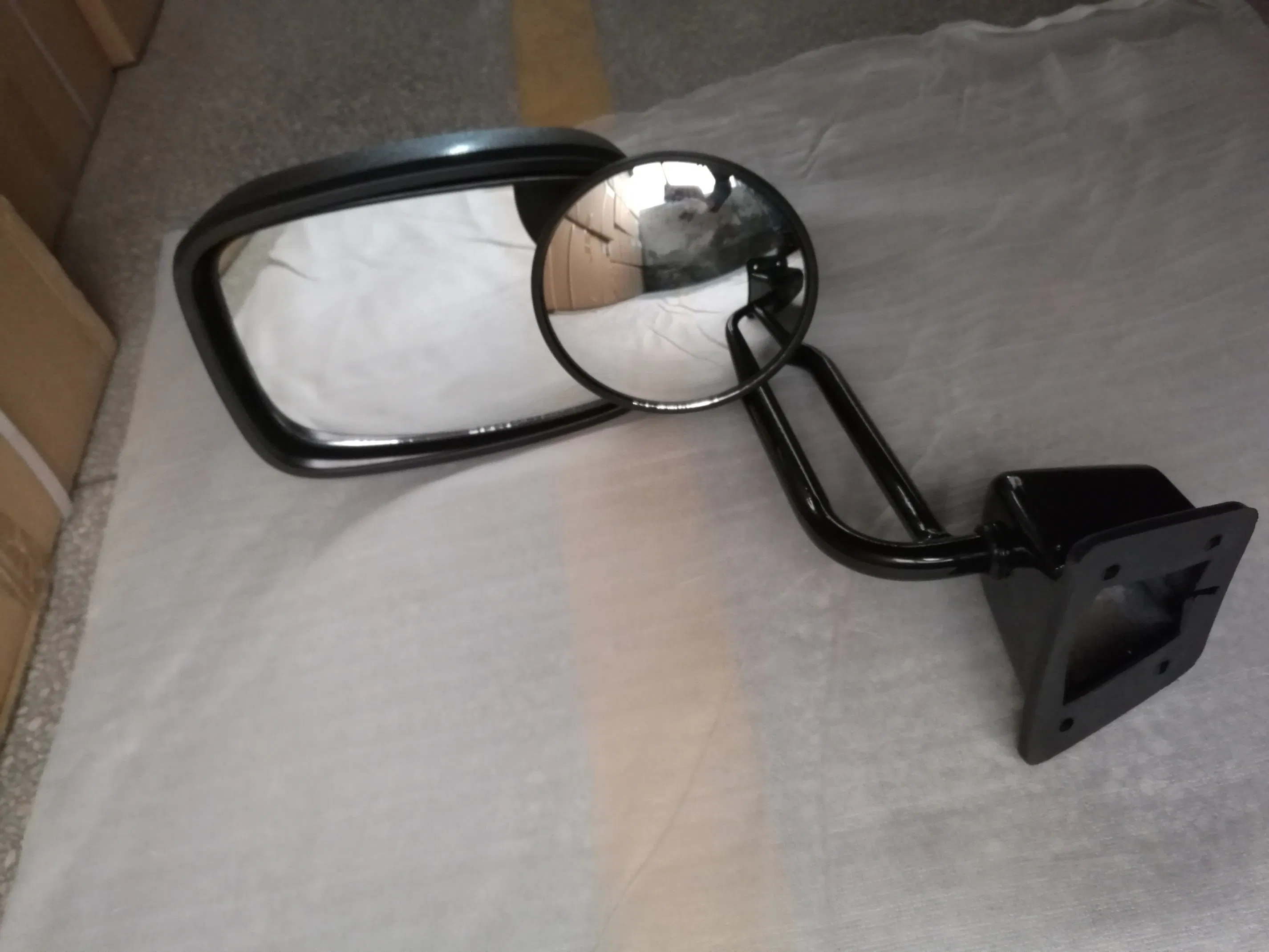 Auto Accessories Bus Body Spare Parts Bus Mirror for 2014 Toyota Coaster New 23.2*14.3/24*17cm Hc-B-11158