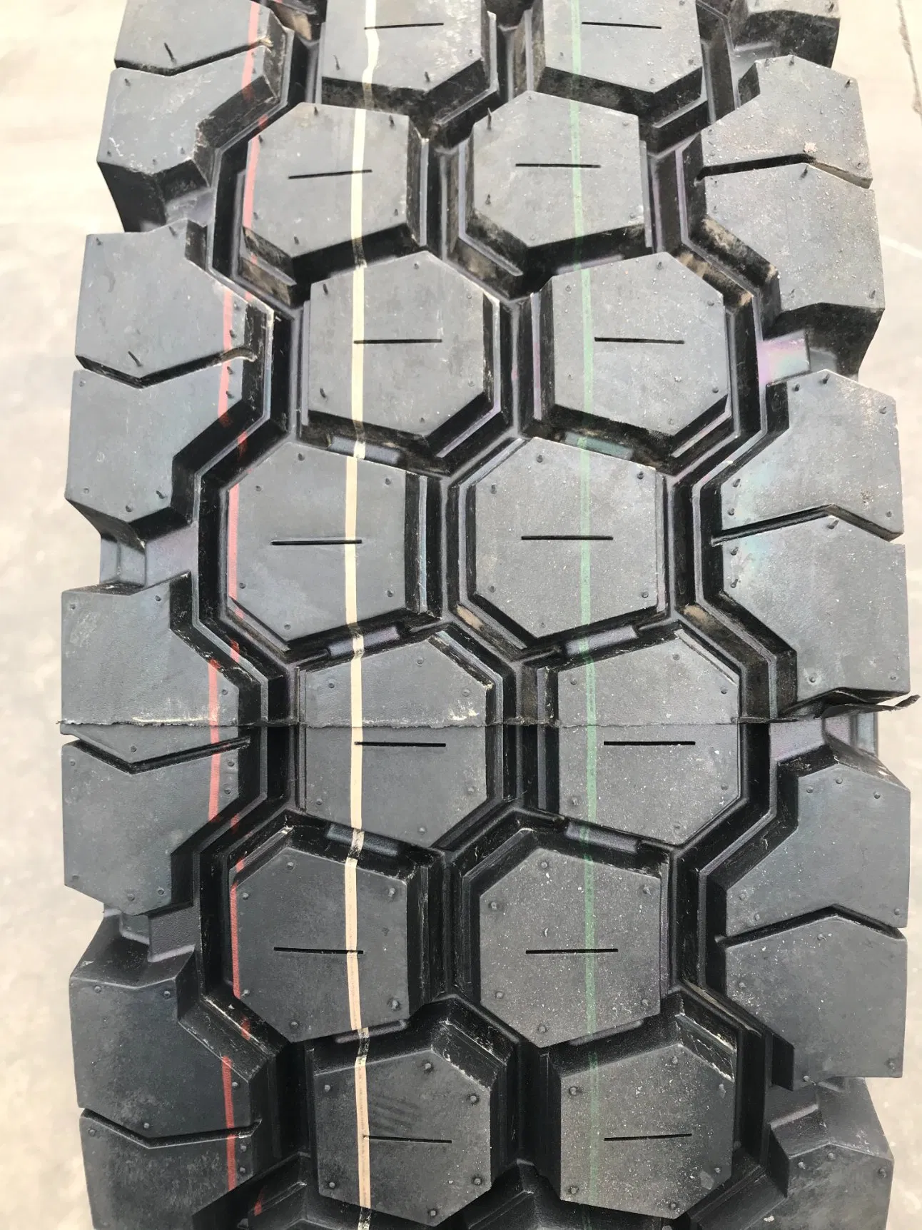 Traction Pattern Tire Full Certification Saso Gcc ECE Avilable Resonable Price Competitive