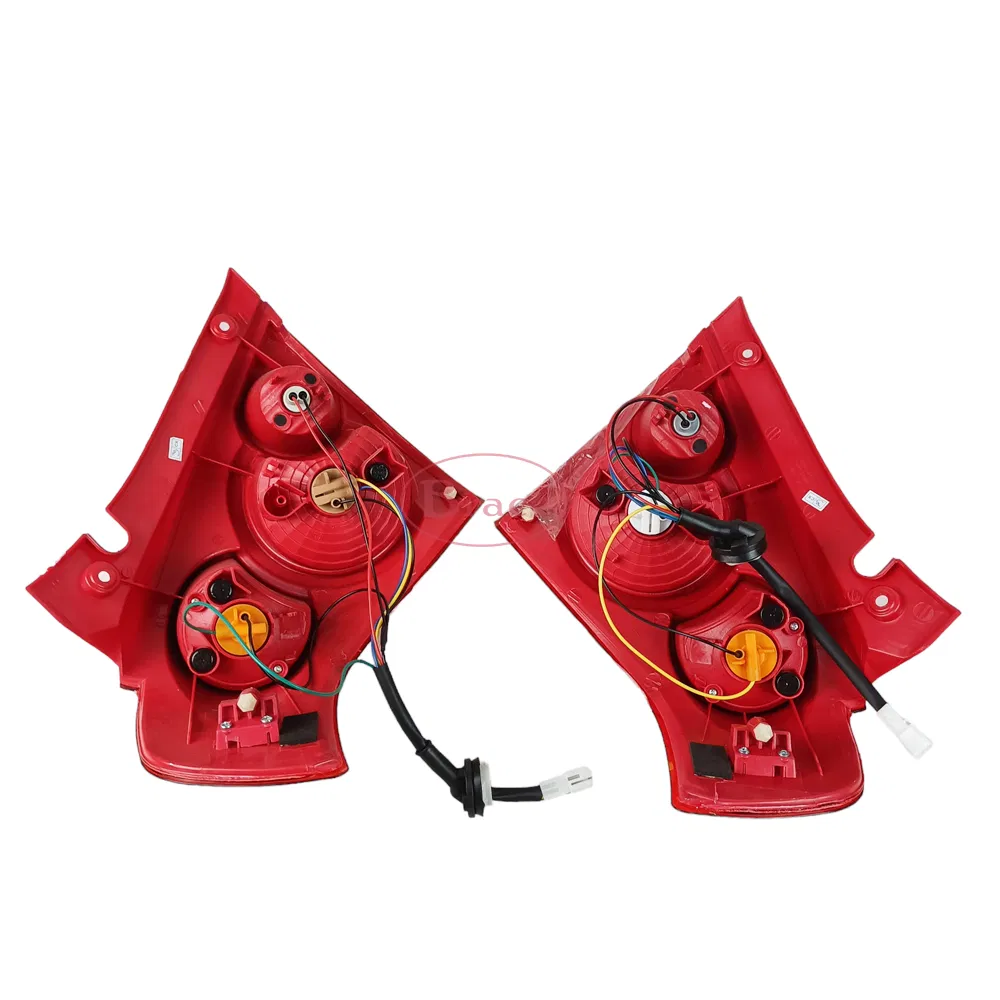 Фонарь задний для Suzuki Swift 2011 (левый/правый)