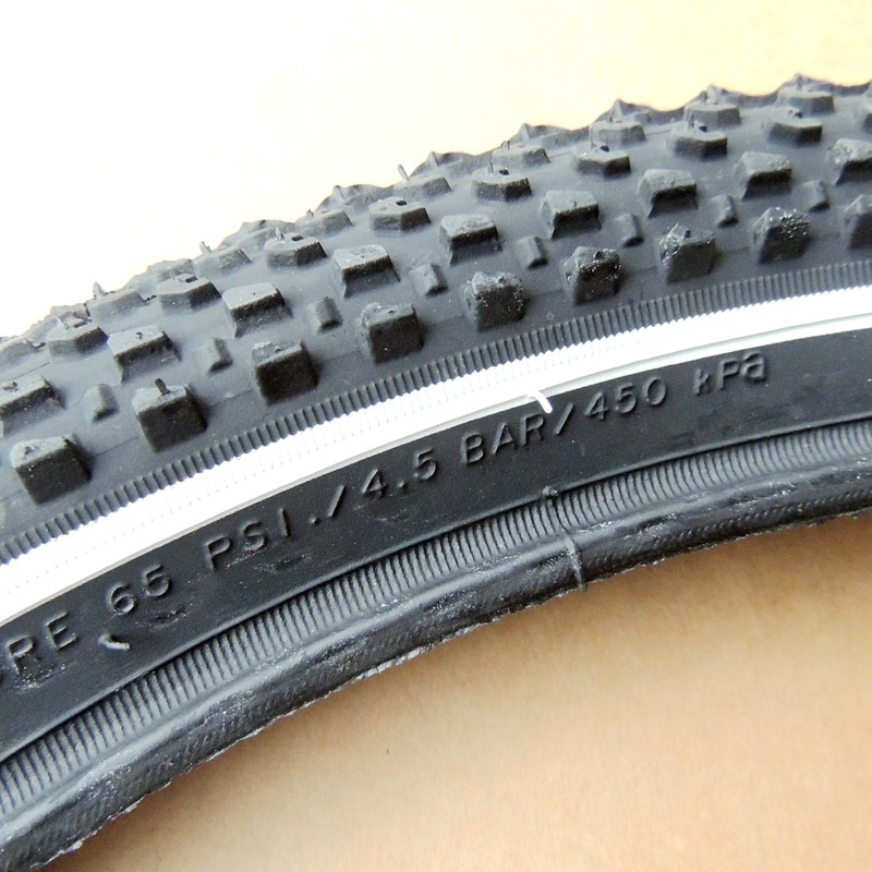 Шины для горного велосипеда Hongchi 26x2.35