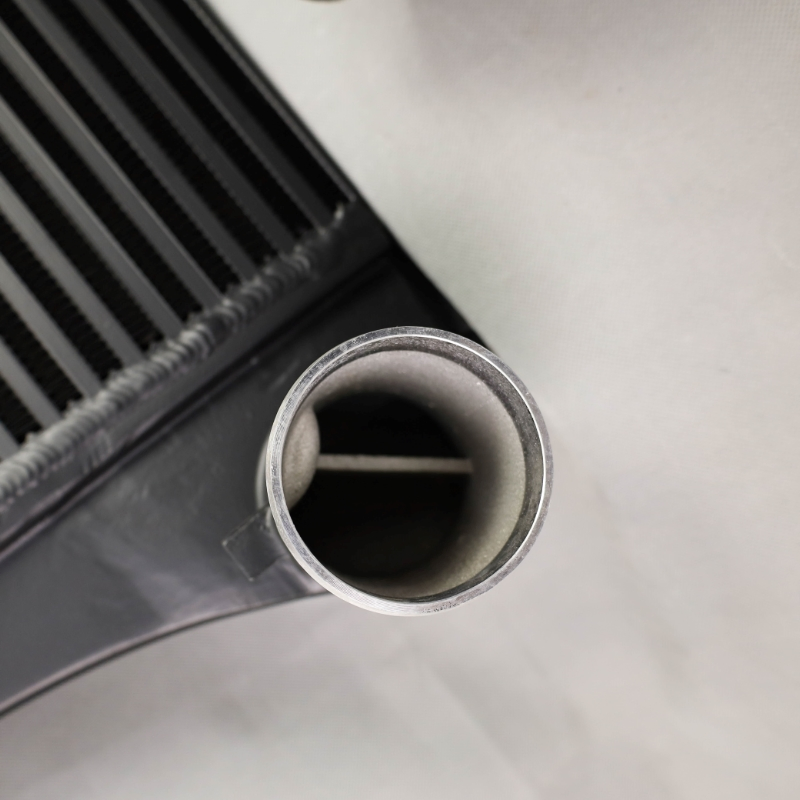 Интеркулер Bar and Plate для VW Golf Mk8 GTi с патрубками