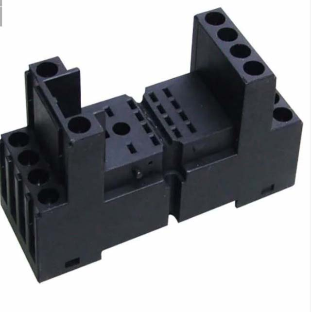 7-15 POM Qd Crate 76X60X5mm Plastic Parts CNC Machining Part