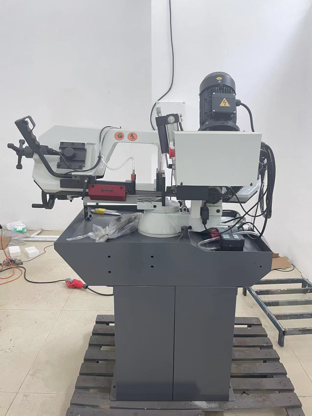 Portable Bandsaw Machine for Metalworking ADV 170G/260G/280G