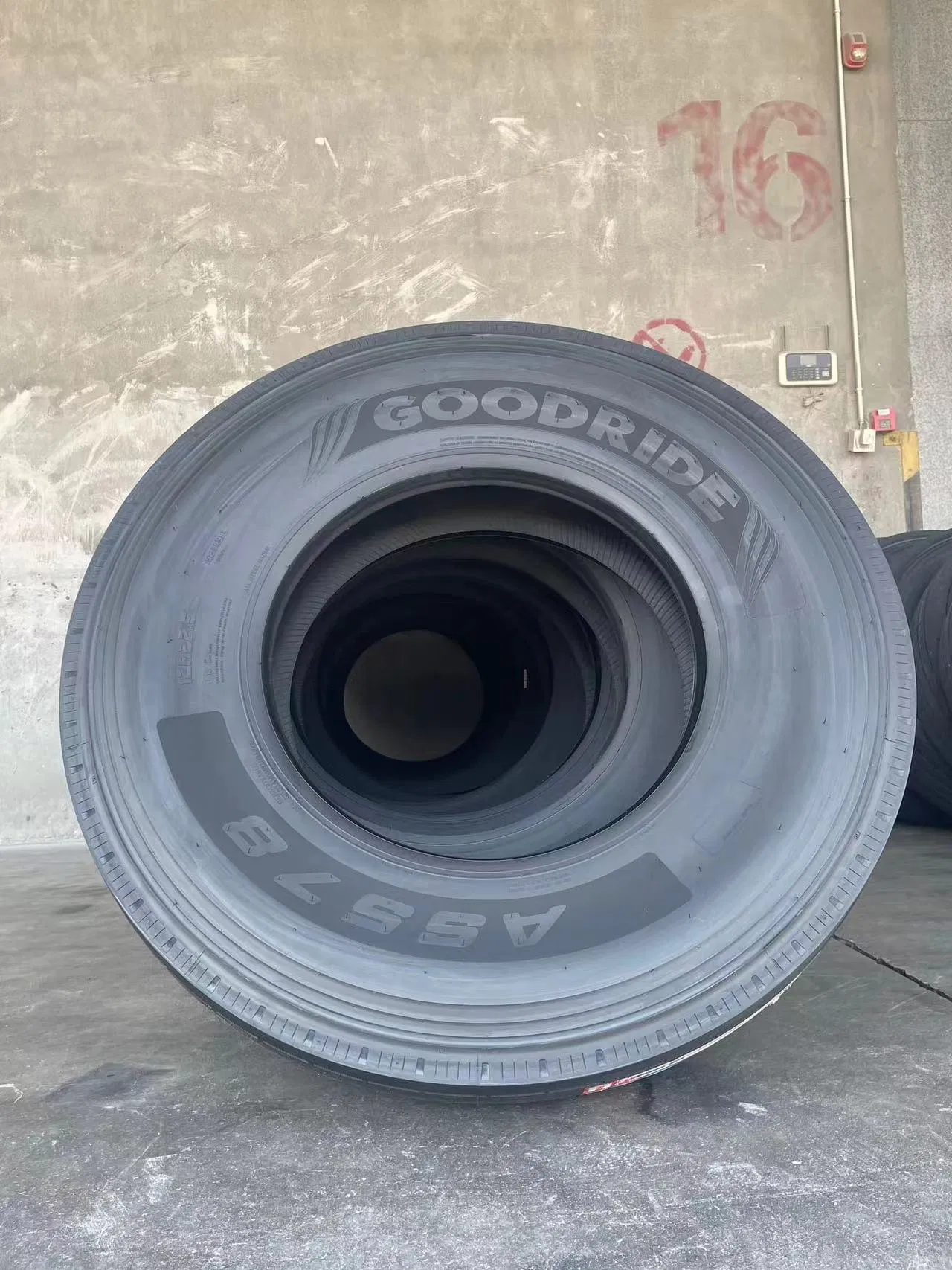 295/80r22.5 315/80r22.5 315/70r22.5 12r22.5 13r22.5 MD777 Chaoyang Goodride Westlake Trazano Arisun Golden Crown