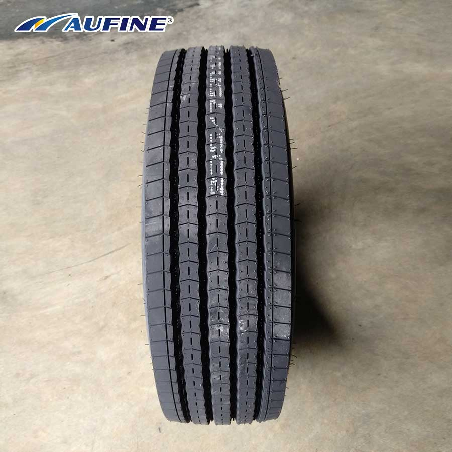 Грузовая шина Aufine Aer3 215/75R17.5 бескамерная