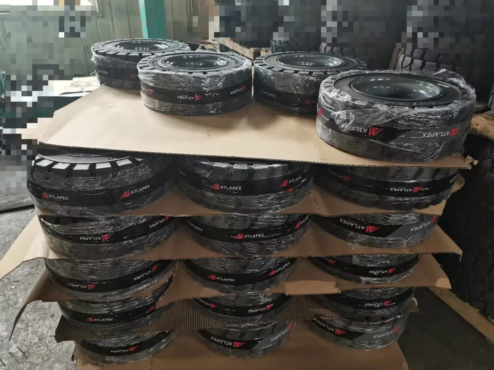 Пневматические шины для погрузчика 7.00-12, 7.00-15, 23x9-10