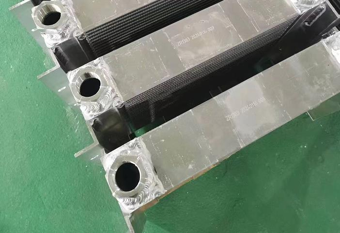 Комбинированный охлаждающий модуль C025 для спецтехники