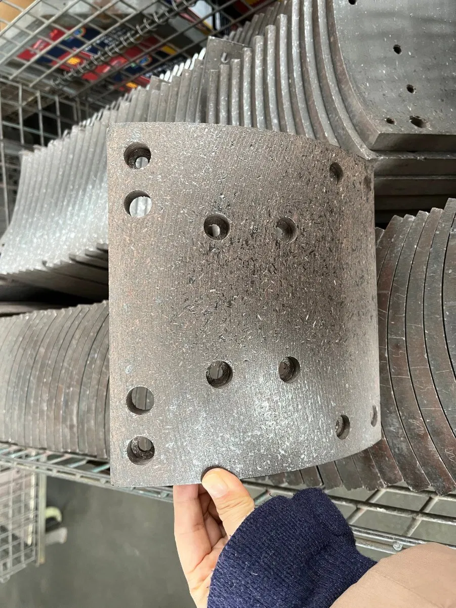 Heavy Duty Truck Brake Qinyan Brake Linings Wg9231342068 Suitable for HOWO