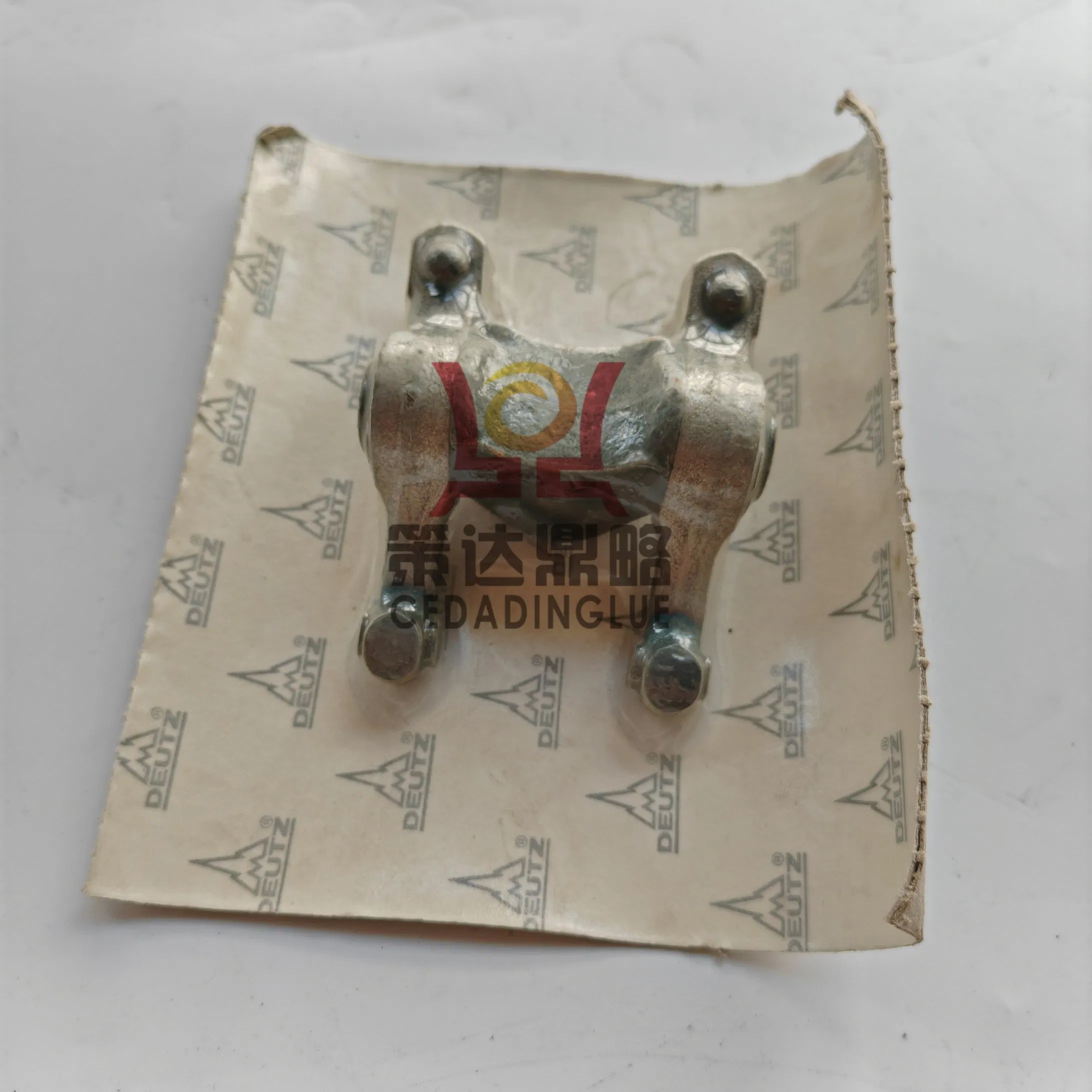 Кронштейн коромысла клапана Deutz 04174058