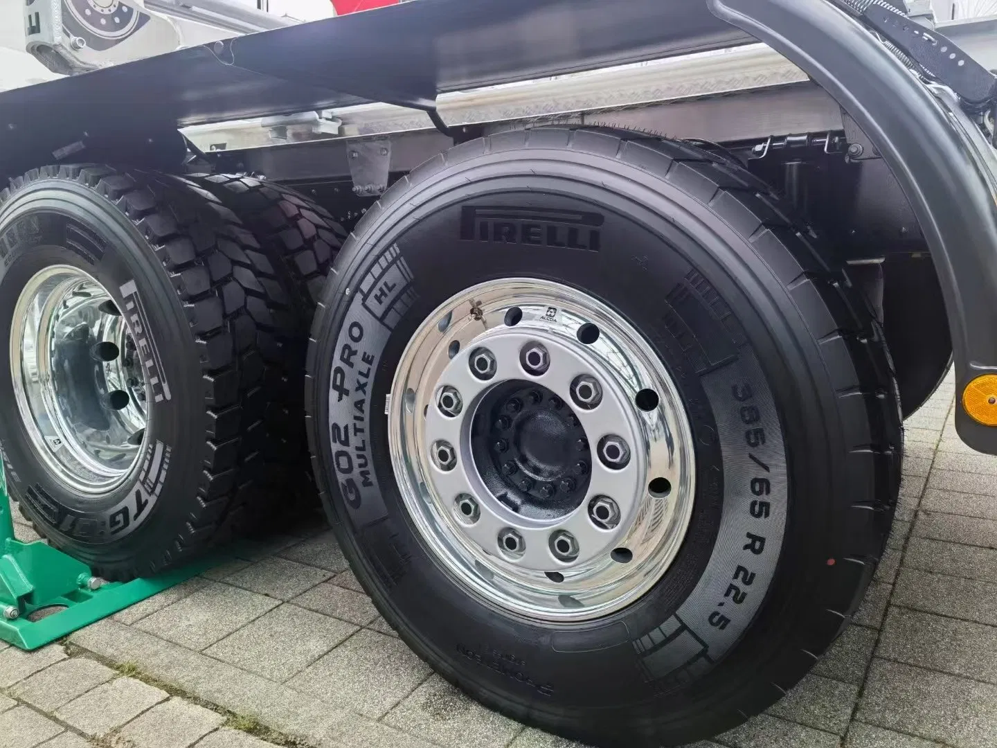 Tg01 315/80r22.5 156/150K 295/80r22.5 152/148L Tl M+S 3pmsf