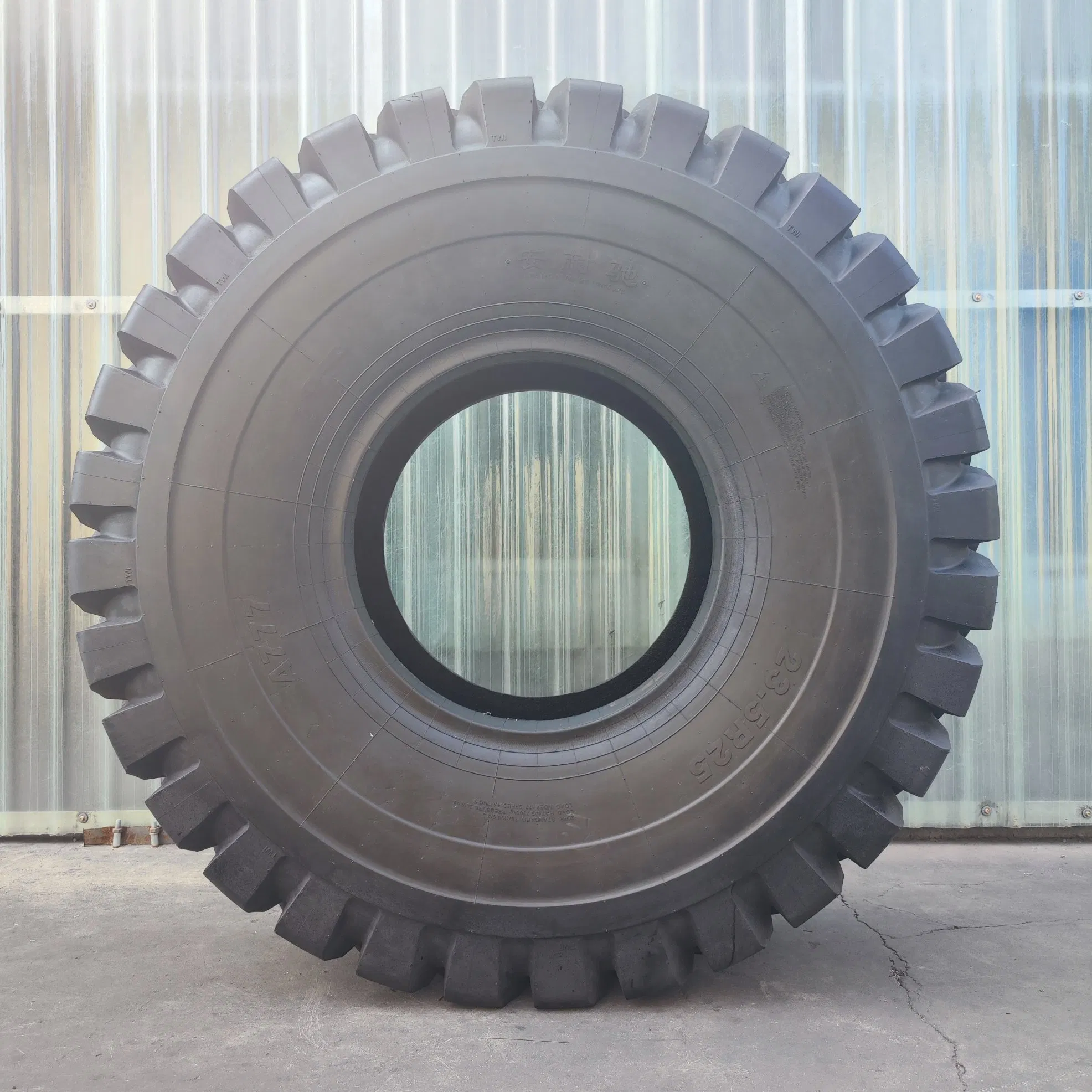 Premium 23.5r25 OTR Tyre for Heavy Mining Vehicles