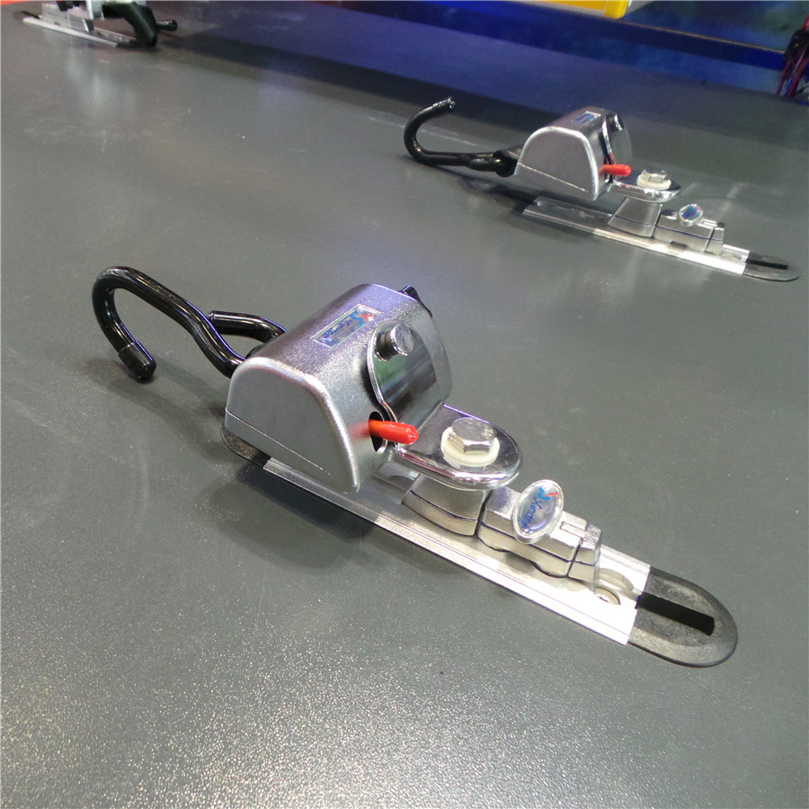 Wheelchair Restraint System Fasters Wheelchair in-Vehicle Fixing Device